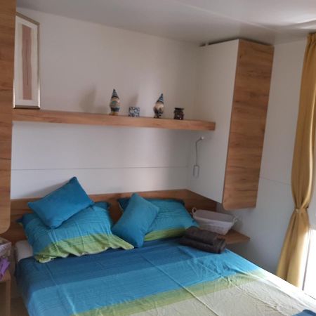 Mobile Home Pearl Of Murter Єзера Екстер'єр фото